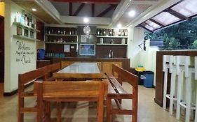 Our Melting Pot Hostel - El Nido